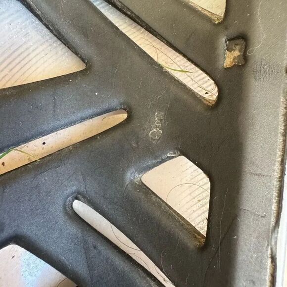 PUMA SHIN PADS COMPETITION ULTRALIGHT BLACK/WHITE SZ M (8-10) - Picture 3 of 4